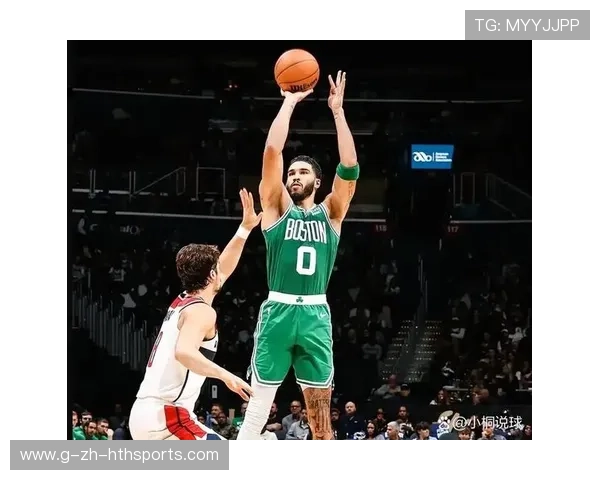 塔图姆背身强打,凯尔特人进攻方式多样 塔图姆背身强打,凯尔特人进攻方式多样